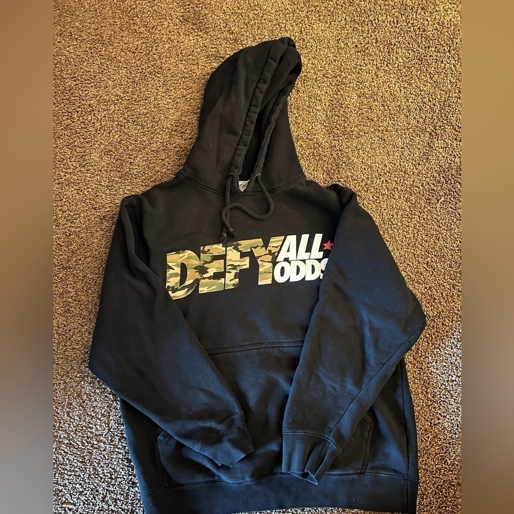 DEFY All Odds Camo black sweatshirt size small